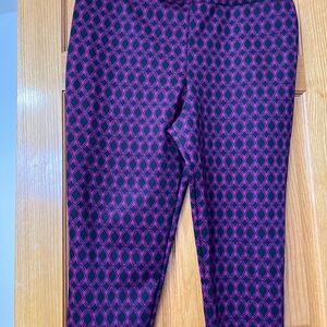 Stylish Pink and Black Patterned Leggings